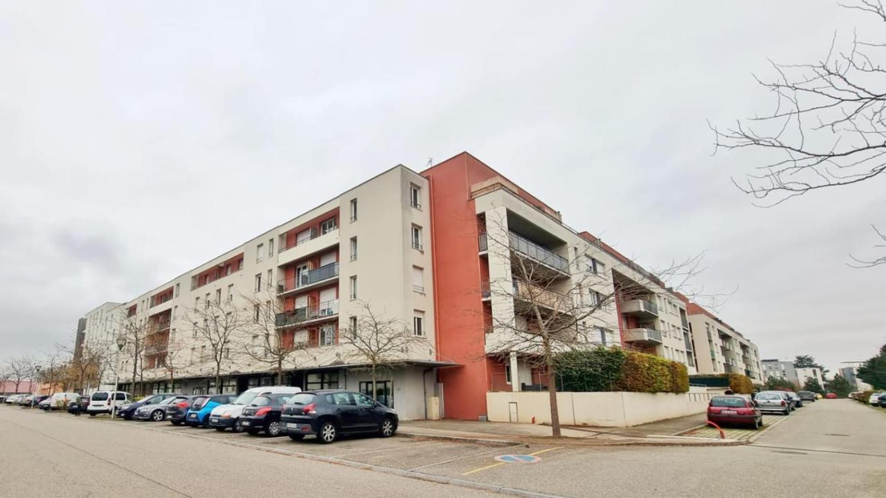 Le Smart - Parking - Terrasse - Wifi - Mulhouse - Relax Bnb Pfastatt Exterior foto